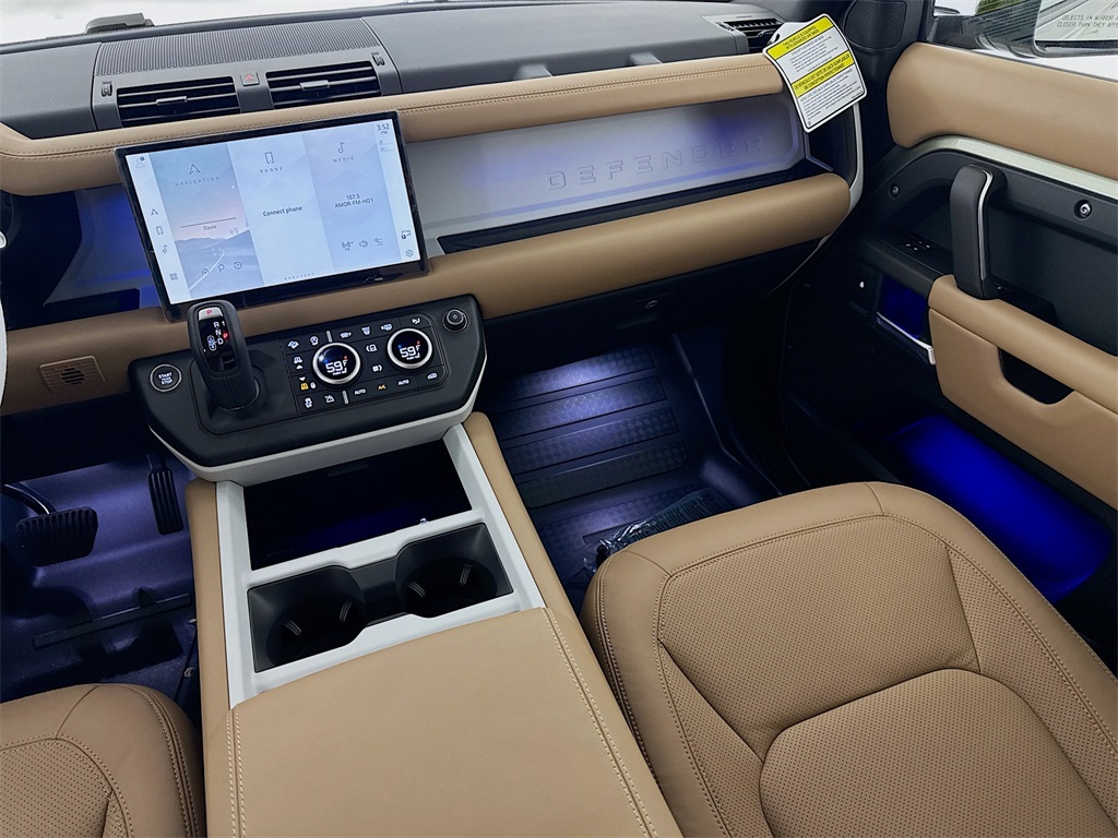 2025 Land Rover Defender 110 X-Dynamic SE photo 19