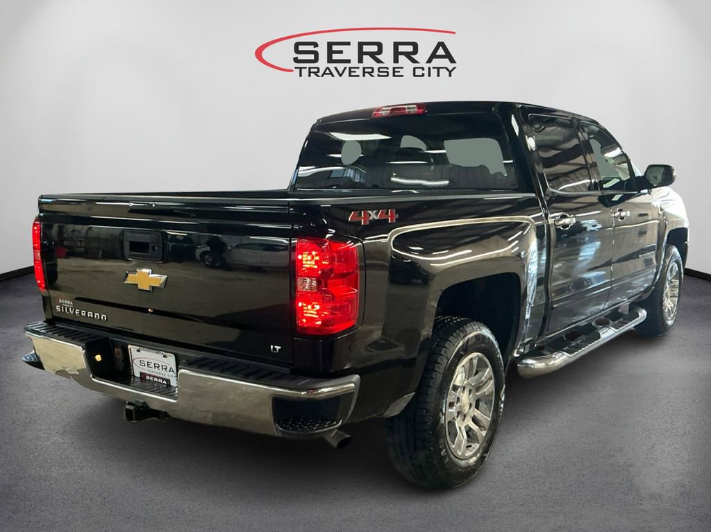 2018 Chevrolet Silverado 1500 LT photo 3