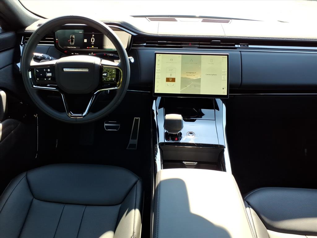 2025 Land Rover Range Rover Sport SE photo 3