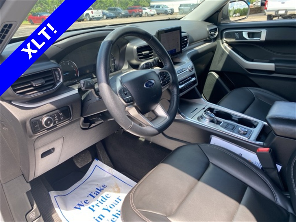 2024 Ford Explorer XLT photo 23
