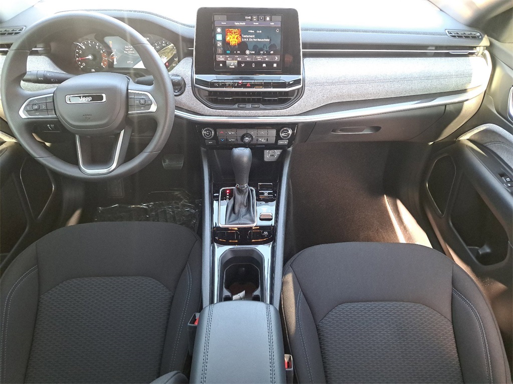 2025 Jeep Compass Sport photo 14