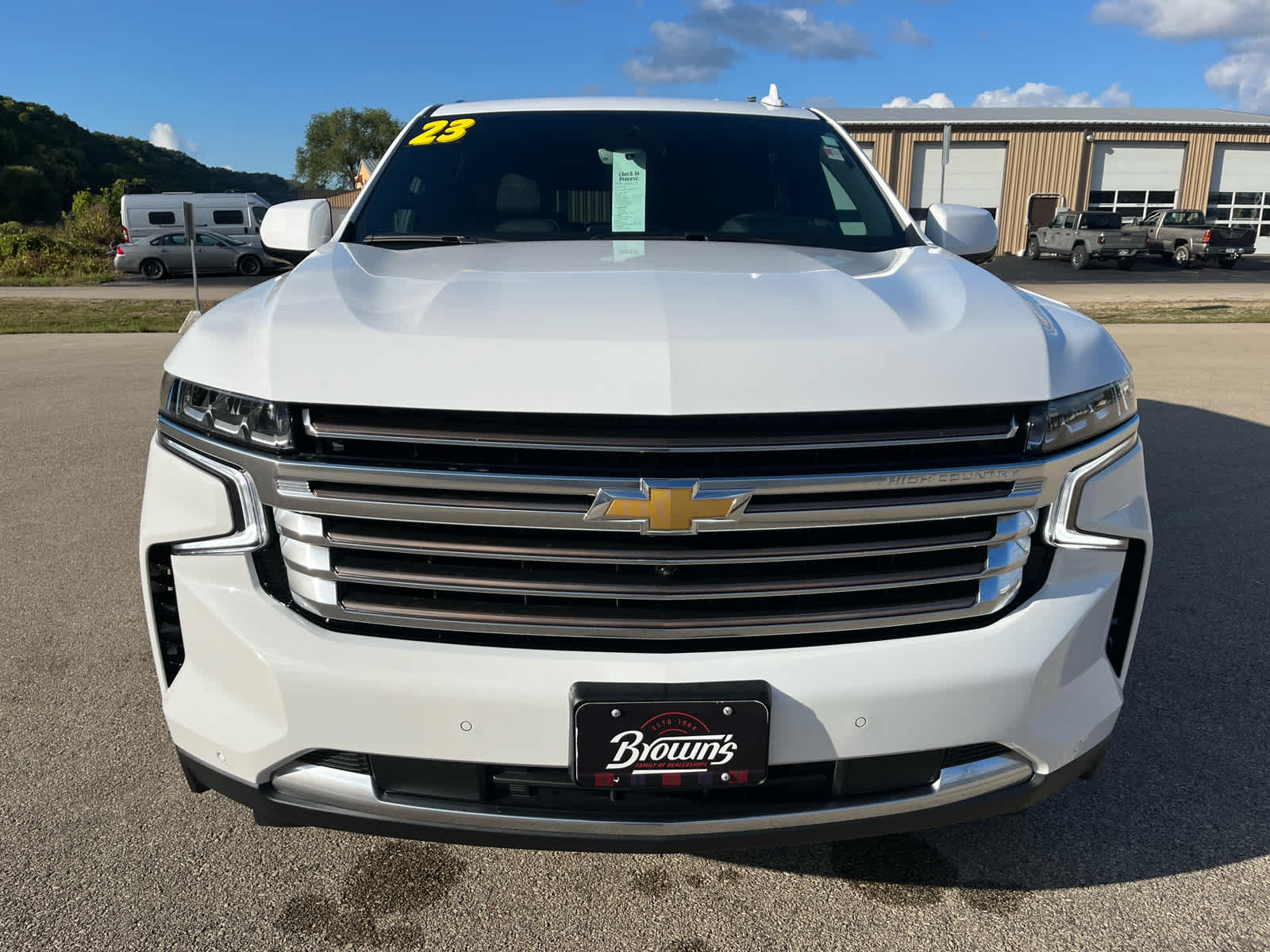 2023 Chevrolet Suburban High Country photo 2