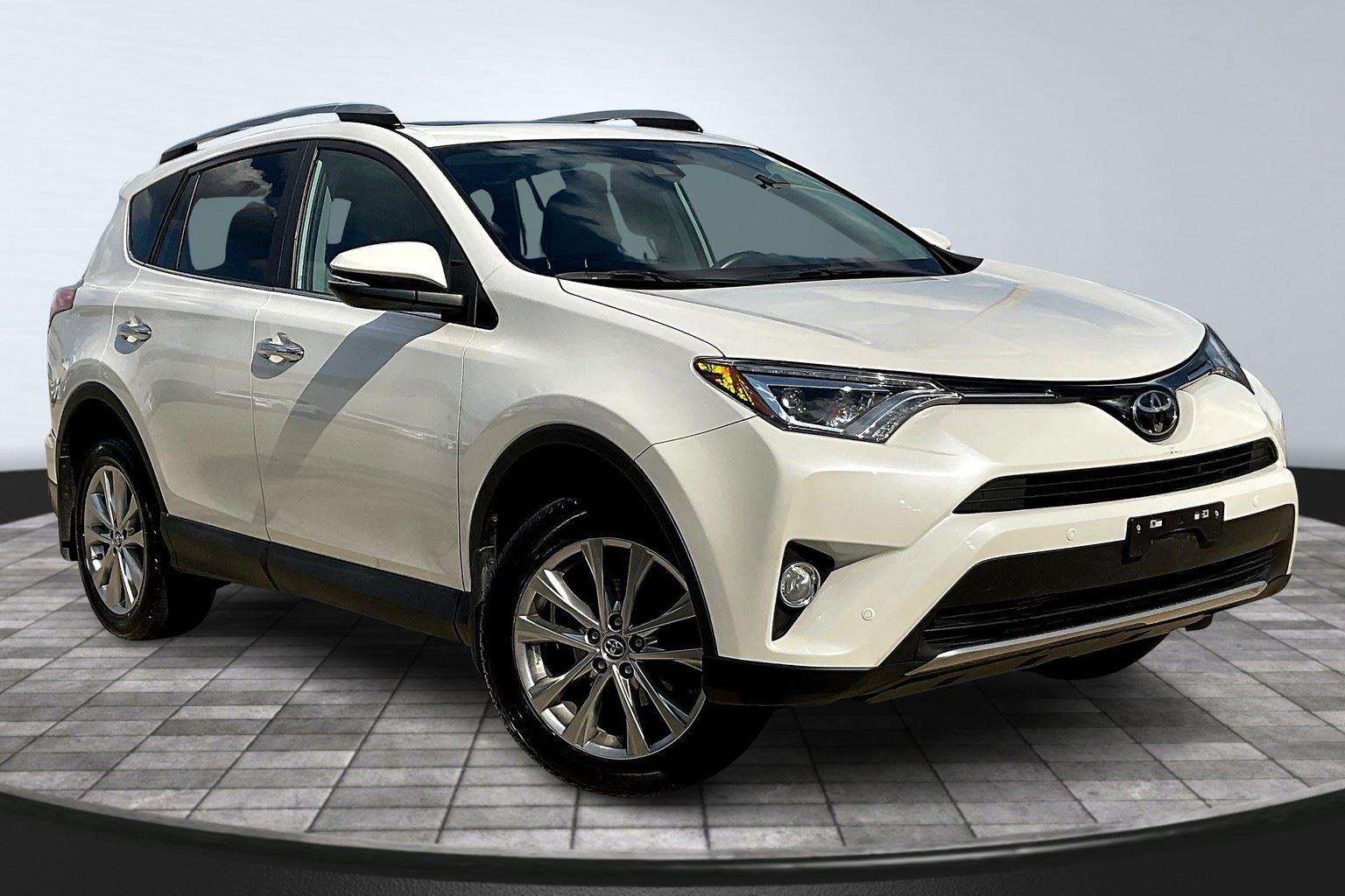 2017 Toyota RAV4 Limited photo 12