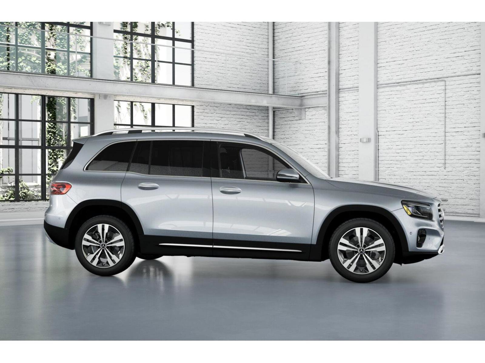 2026 Mercedes Benz GLB 250 4MATIC photo 12