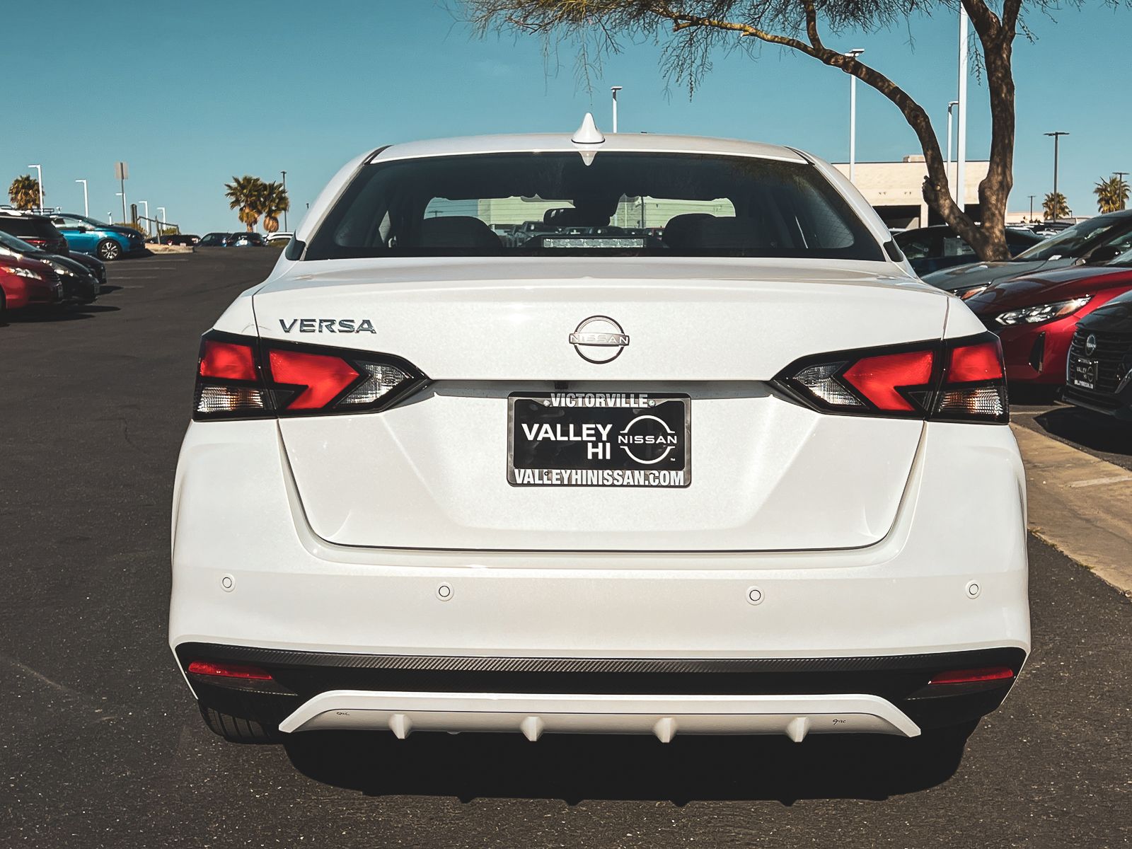 2025 Nissan Versa 1.6 SV photo 7