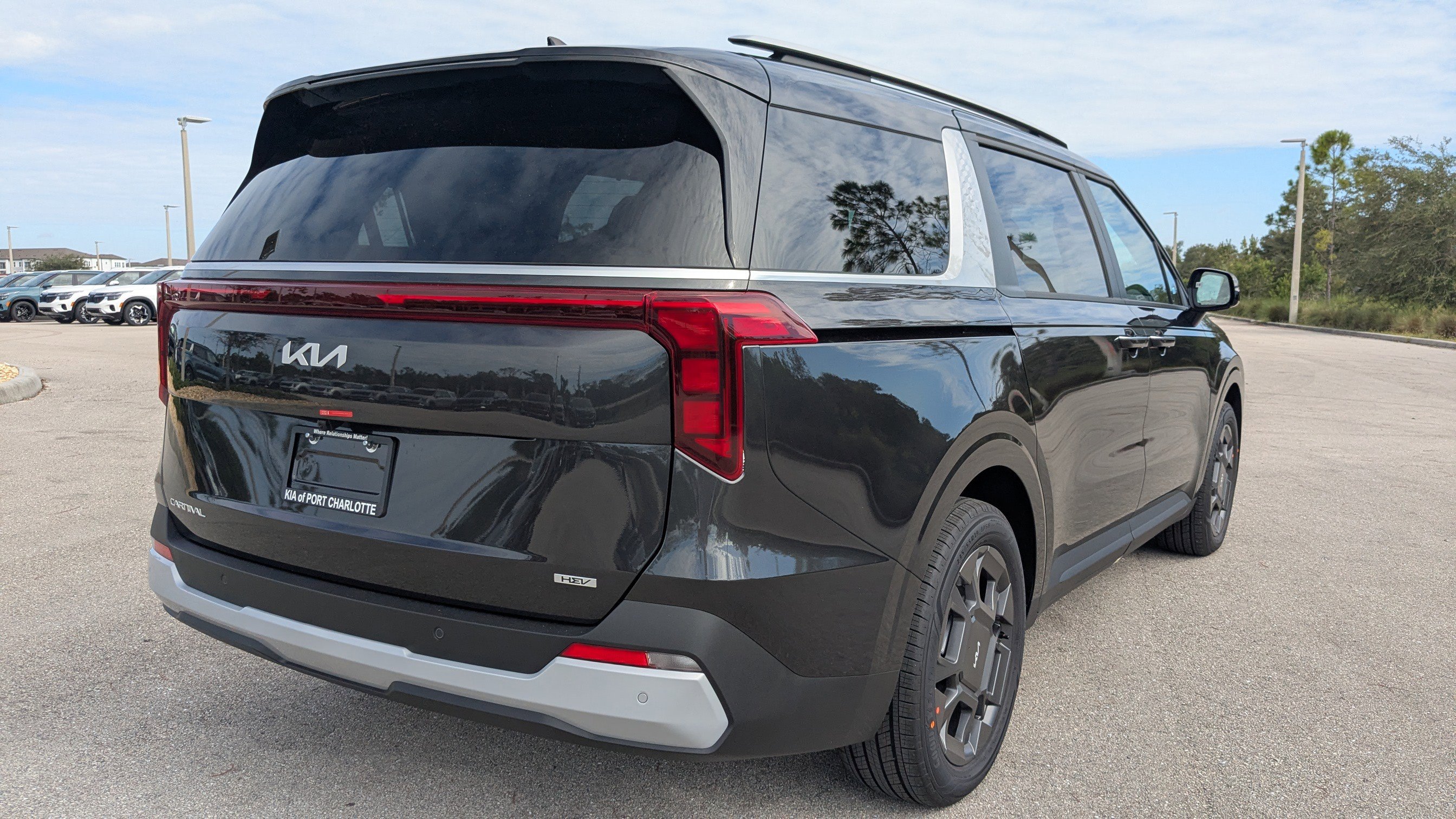 2026 Kia Carnival EX photo 2