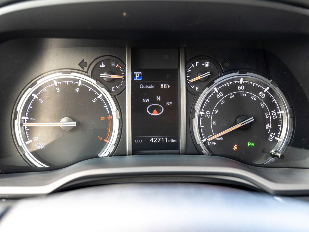 2022 Toyota 4Runner Limited photo 13