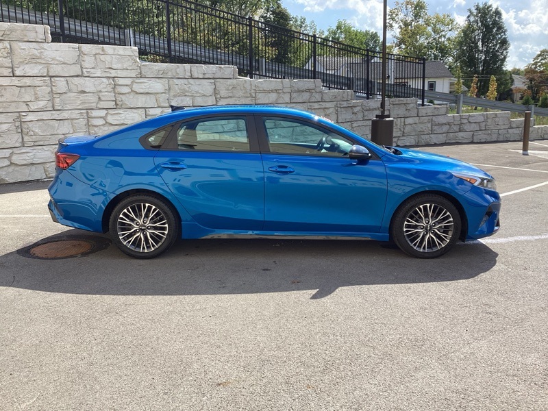 2022 Kia Forte GT-Line photo 8