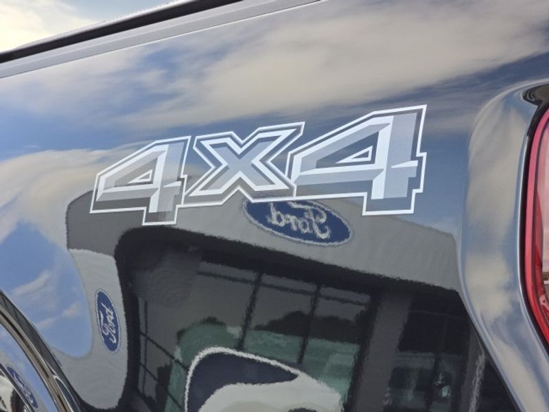 2024 Ford F-150 XLT photo 7