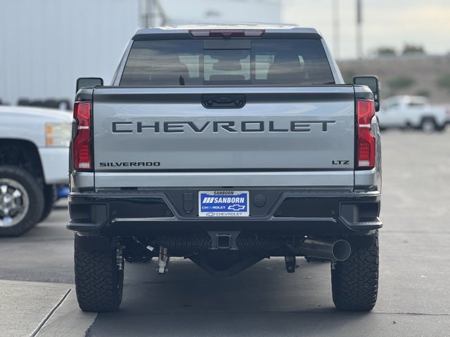 2026 Chevrolet Silverado 2500HD LTZ photo 4