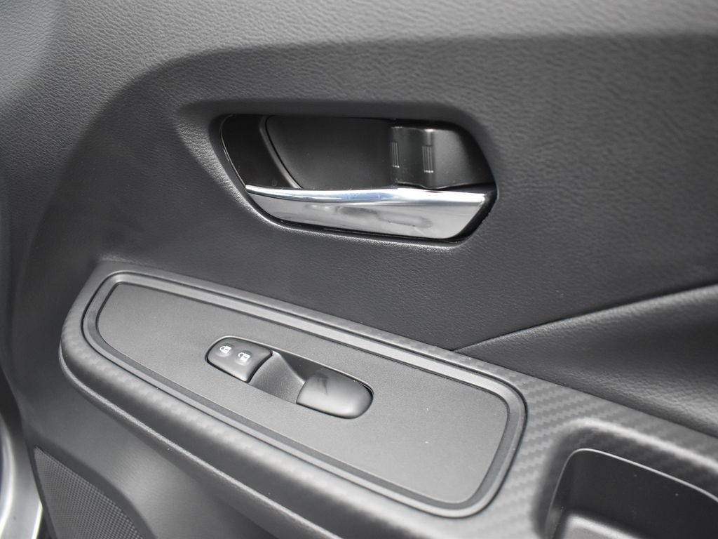 2025 Nissan Versa 1.6 SV photo 23