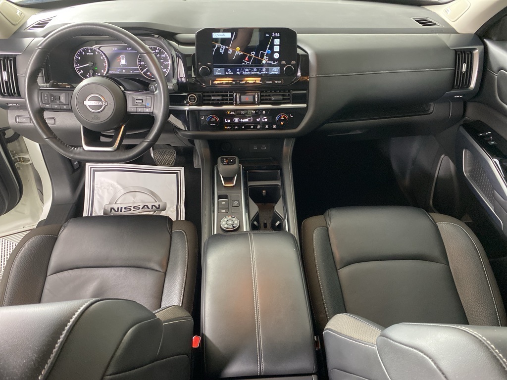 2024 Nissan Pathfinder SL photo 23