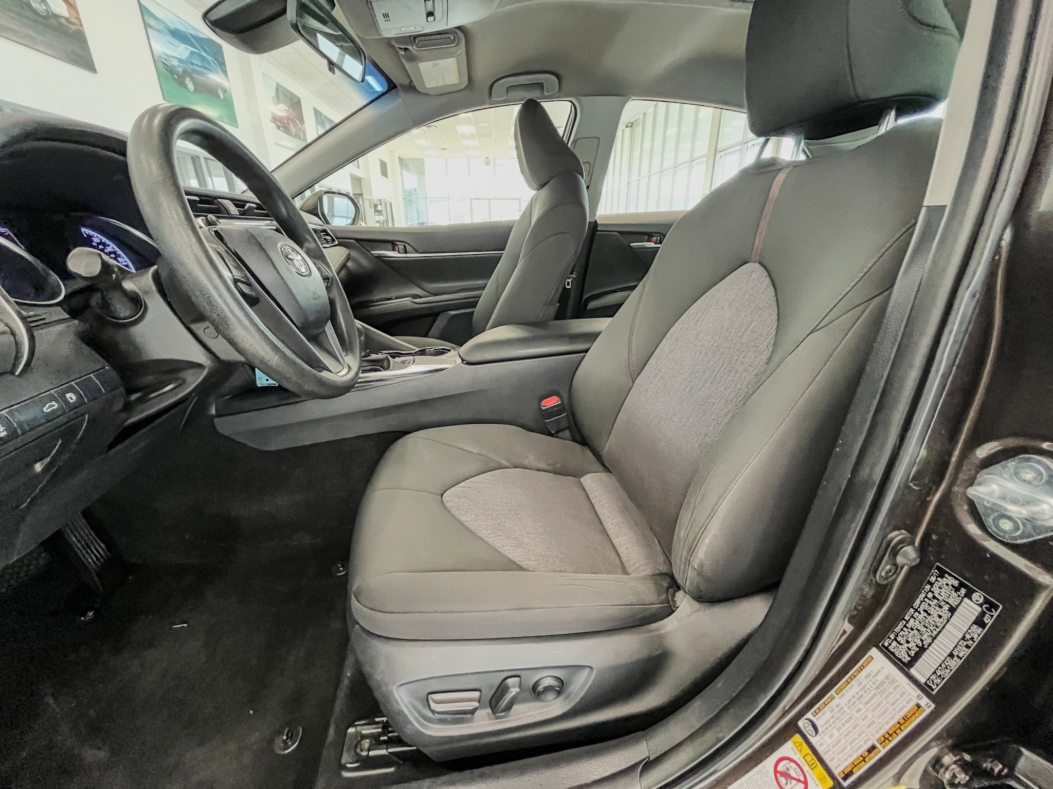 2018 Toyota Camry LE photo 13