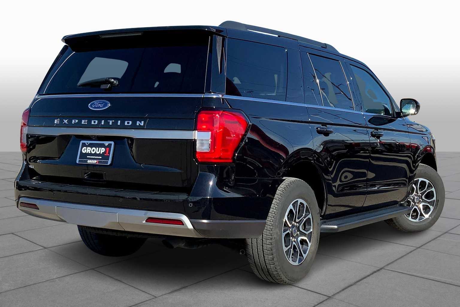 2024 Ford Expedition XLT photo 12