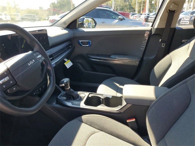 2025 Kia K4 LXS photo 9