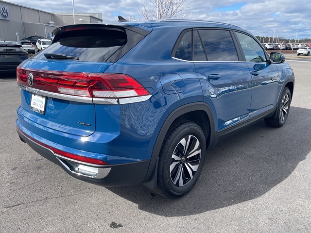 2025 Volkswagen Atlas Cross Sport SE Technology photo 3