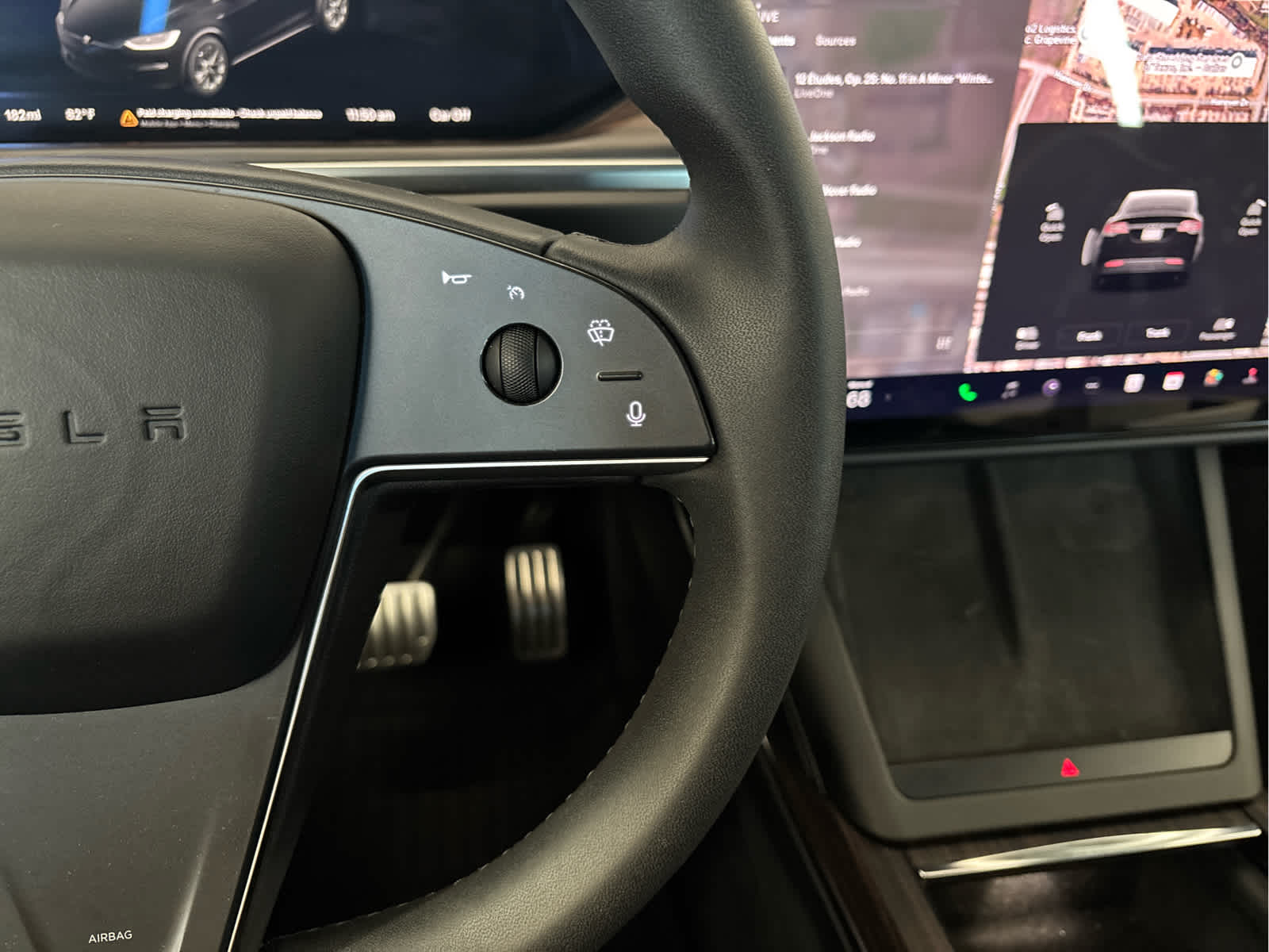 2023 Tesla Model X photo 17