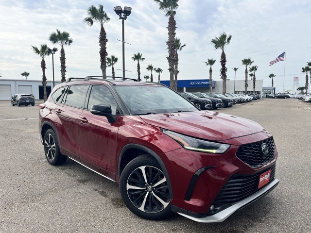 2022 Toyota Highlander XSE's photo