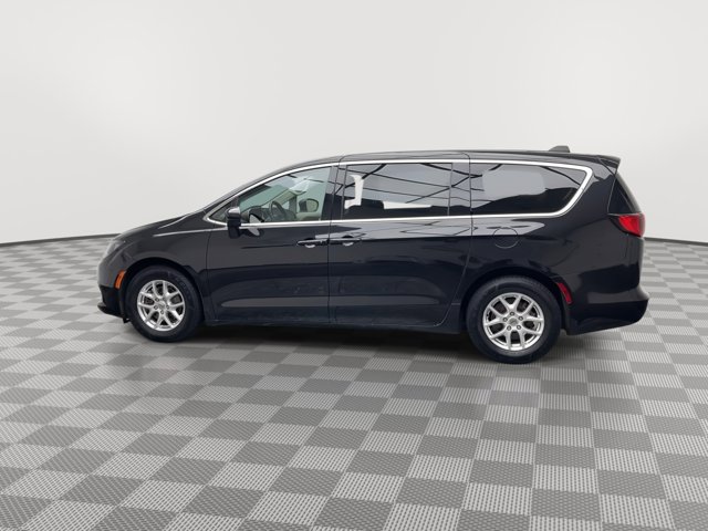 2022 Chrysler Voyager LX photo 31