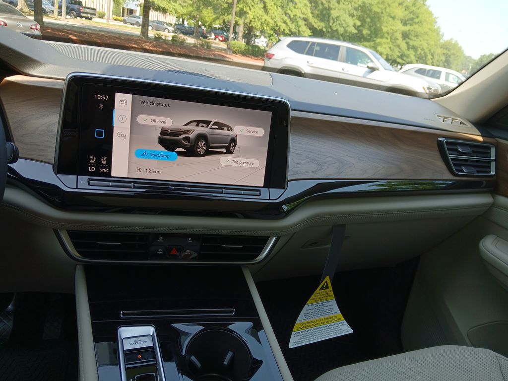 2025 Volkswagen Atlas SE Technology photo 15