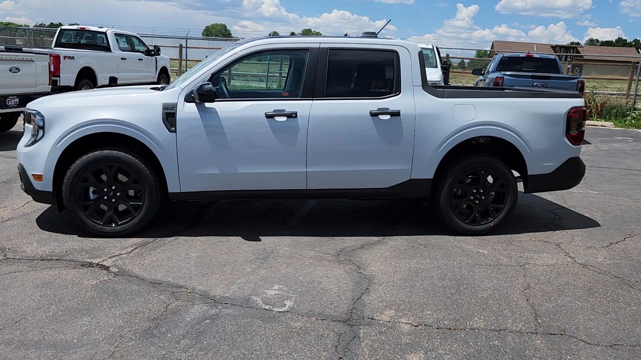 2025 Ford Maverick XLT photo 2