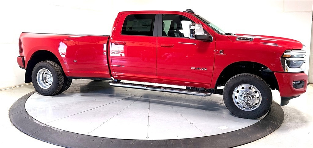 2026 Ram 3500 Laramie photo 4