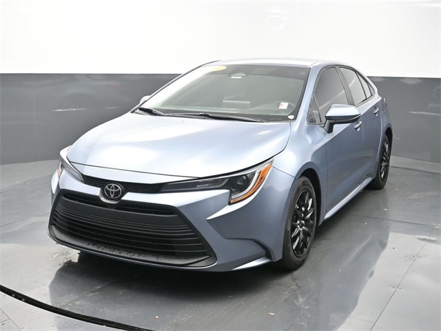 2023 Toyota Corolla LE photo 3