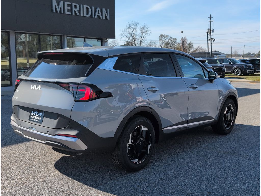 2026 Kia Sportage EX photo 2