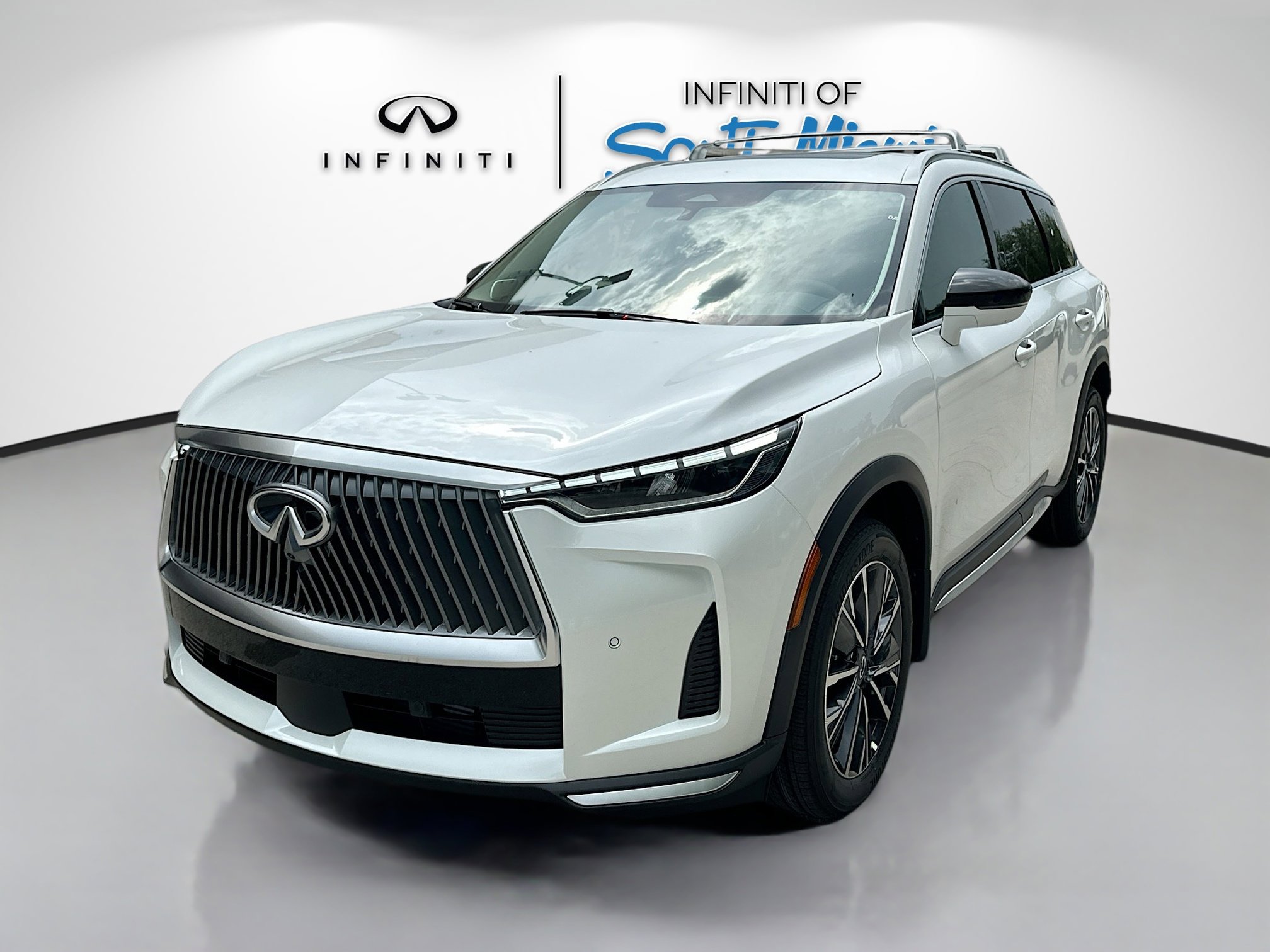 2026 Infiniti QX60 Luxe photo 3