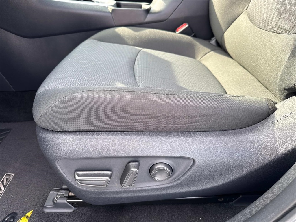 2024 Toyota RAV4 XLE photo 13