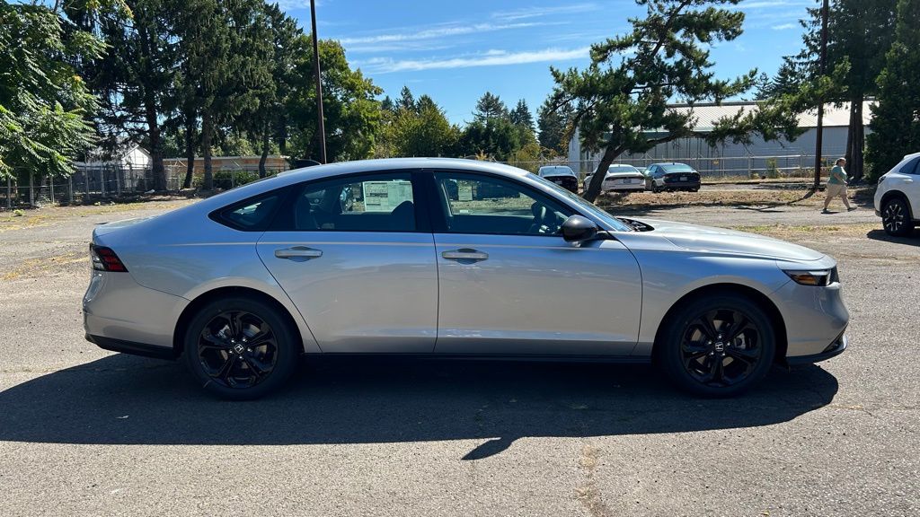 2025 Honda Accord SE photo 4