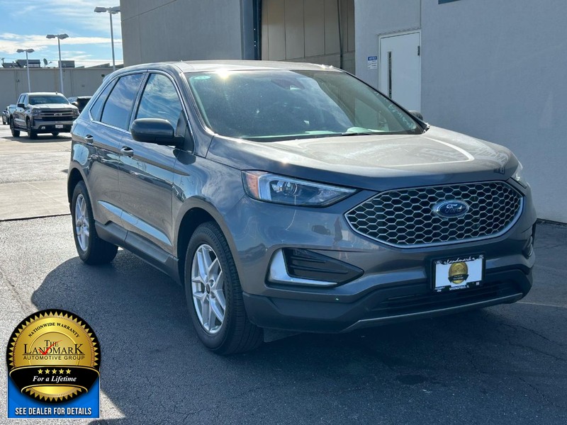2023 Ford Edge SEL photo 2