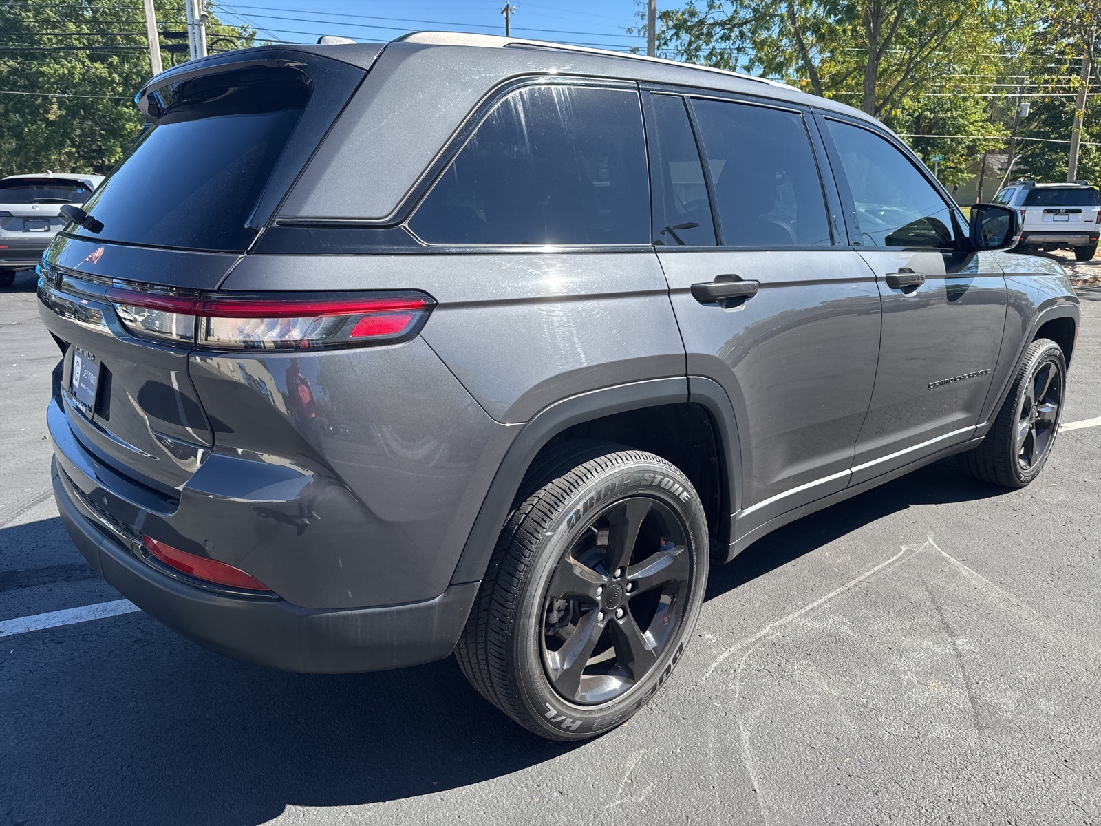 2022 Jeep Grand Cherokee Altitude photo 6