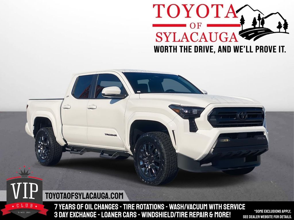 2025 Toyota Tacoma SR5's photo