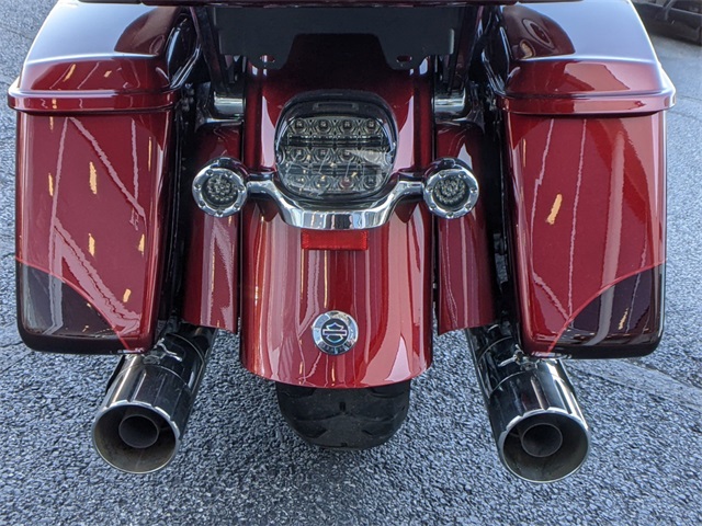 2015 Harley Davidson CVO Road Glide Ultra photo 2