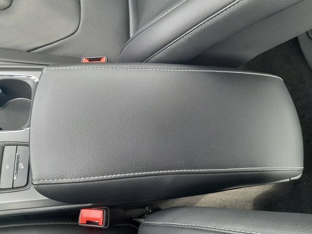 2019 Ford Fusion Energi Titanium photo 28