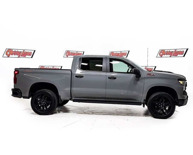 2025 Chevrolet Silverado 1500 Custom Trail Boss photo 3