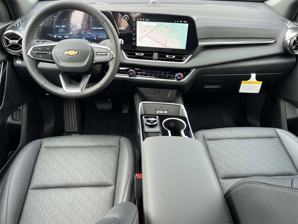 2026 Chevrolet Equinox LT photo 3