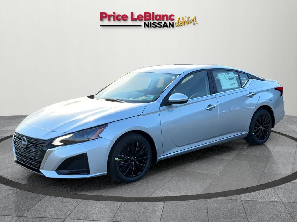 2025 Nissan Altima SV Special Edition photo 3