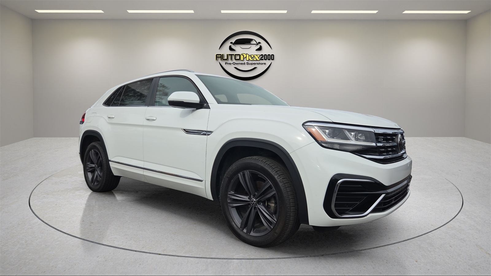 2021 Volkswagen Atlas Cross Sport SE w/Tech R-Line's photo