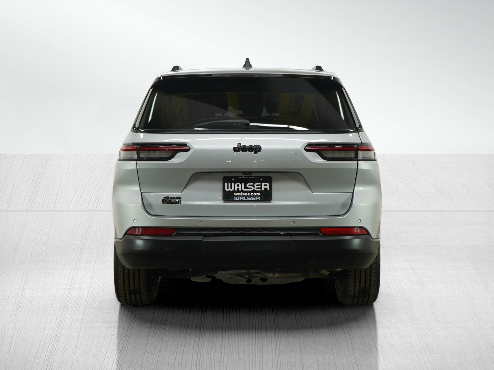 2023 Jeep Grand Cherokee Altitude photo 4