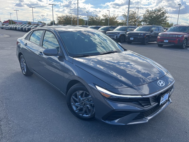 2025 Hyundai Elantra Blue SEL Sport photo 7