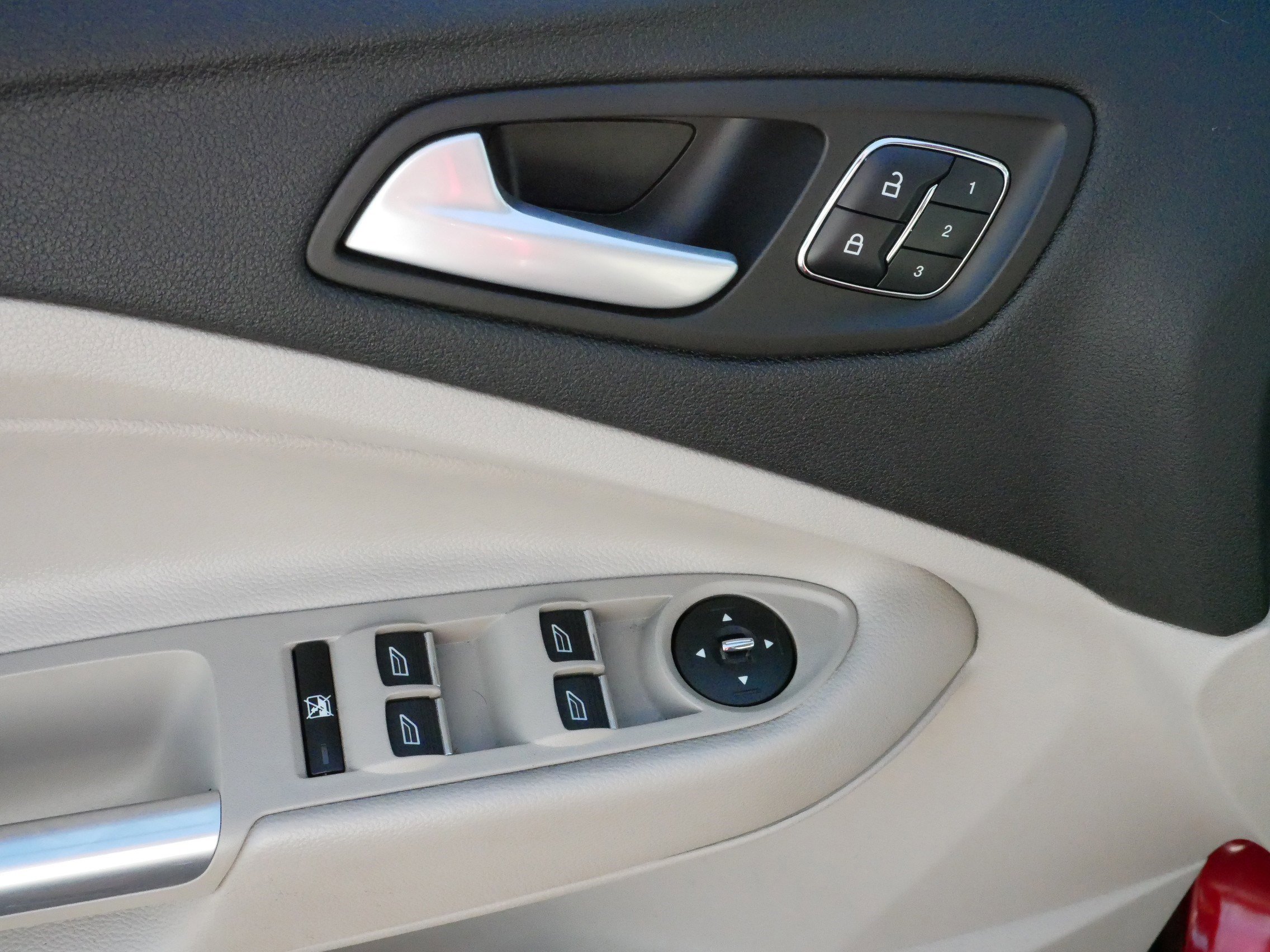 2016 Ford Escape Titanium photo 14