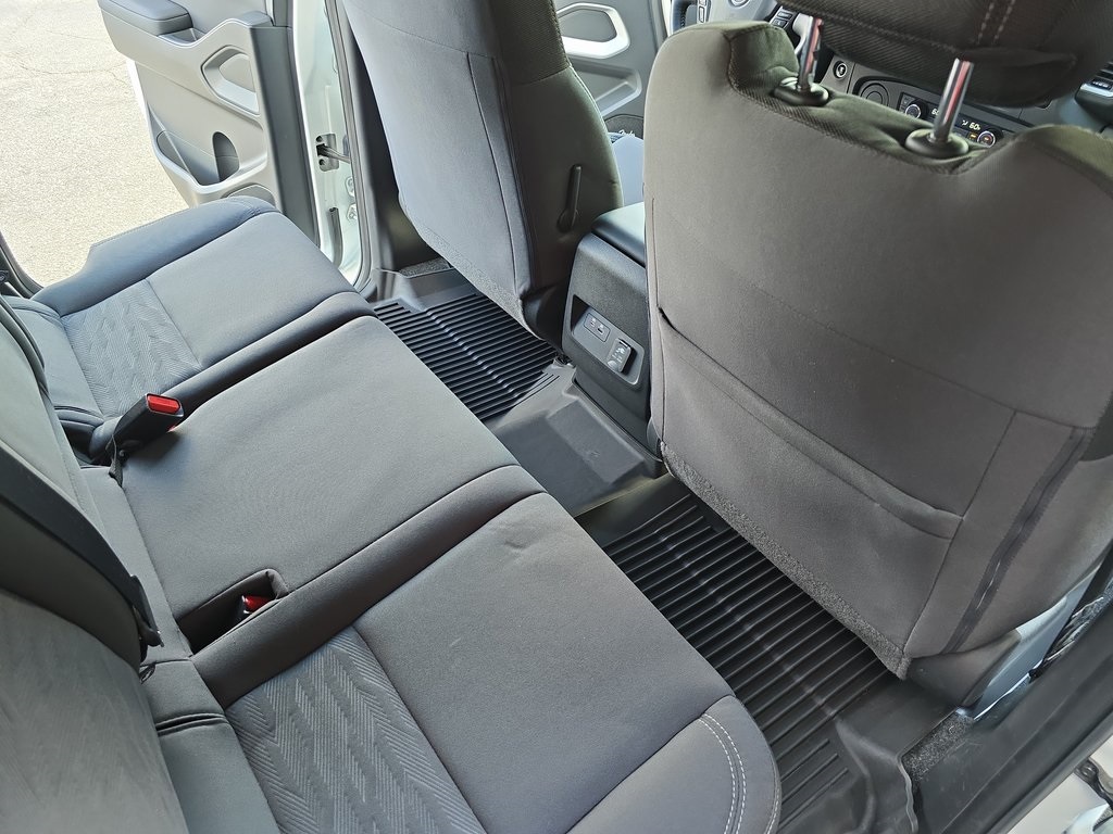 2024 Nissan Frontier SV photo 11