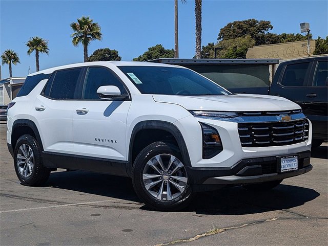 2026 Chevrolet Equinox LT photo 2