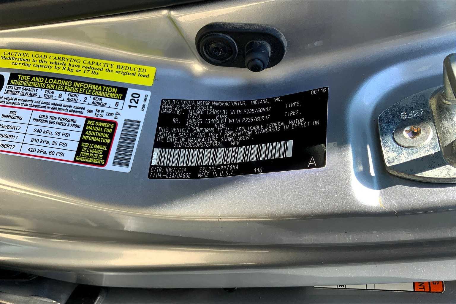 2017 Toyota Sienna XLE photo 31