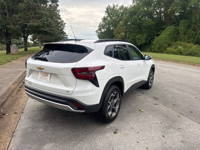2024 Chevrolet Trax LT photo 5