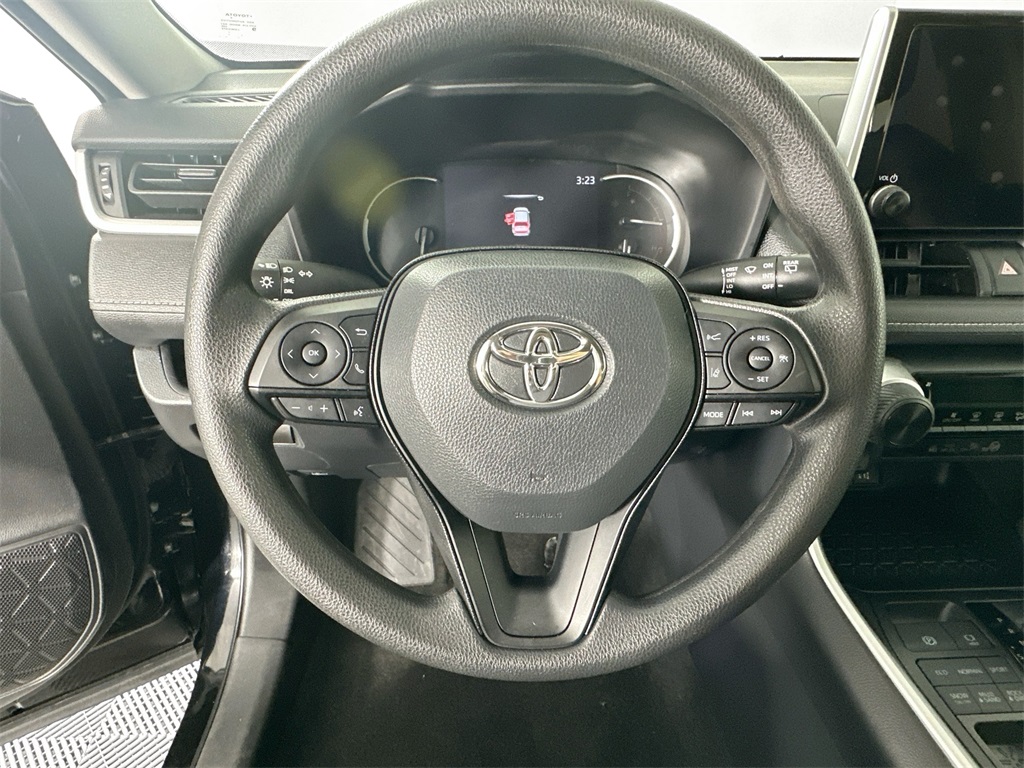 2024 Toyota RAV4 LE photo 4