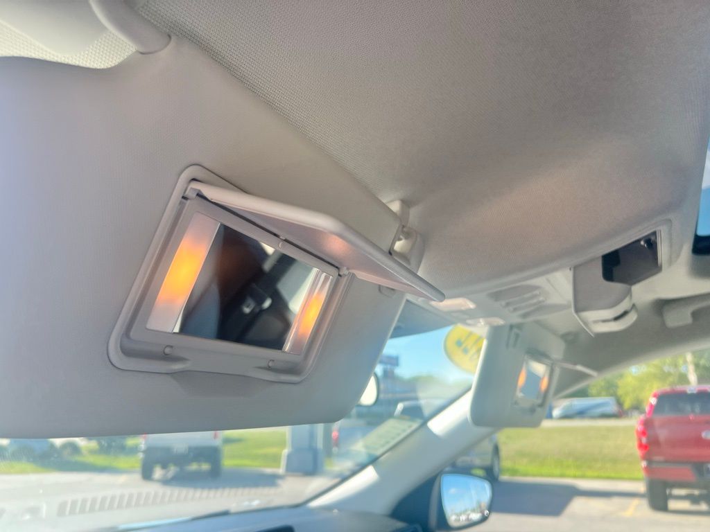 2022 Ford Escape SEL photo 13