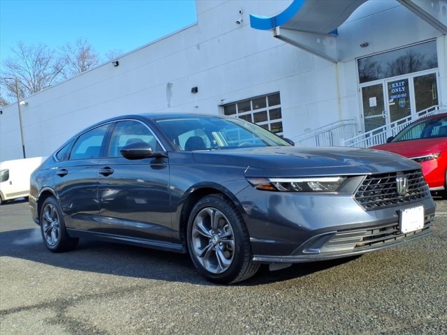 2024 Honda Accord EX's photo